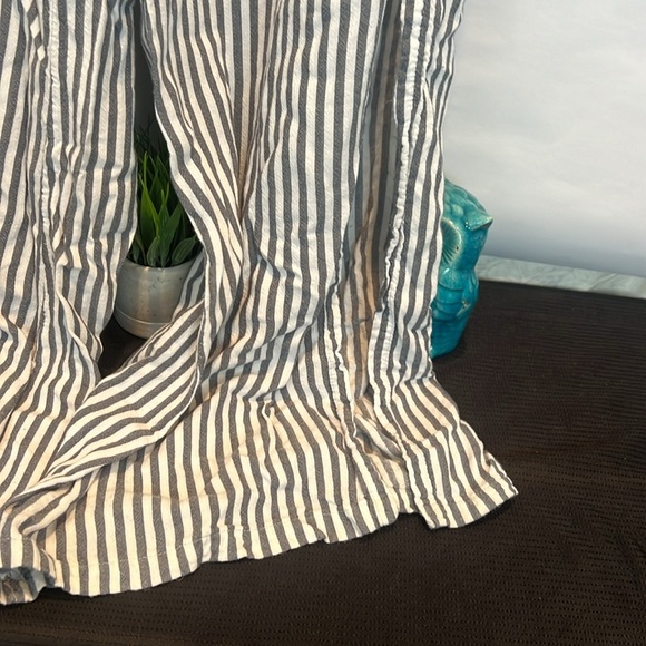 Onia Air Linen-Blend Paperbag Trouser - Picture 4 of 6